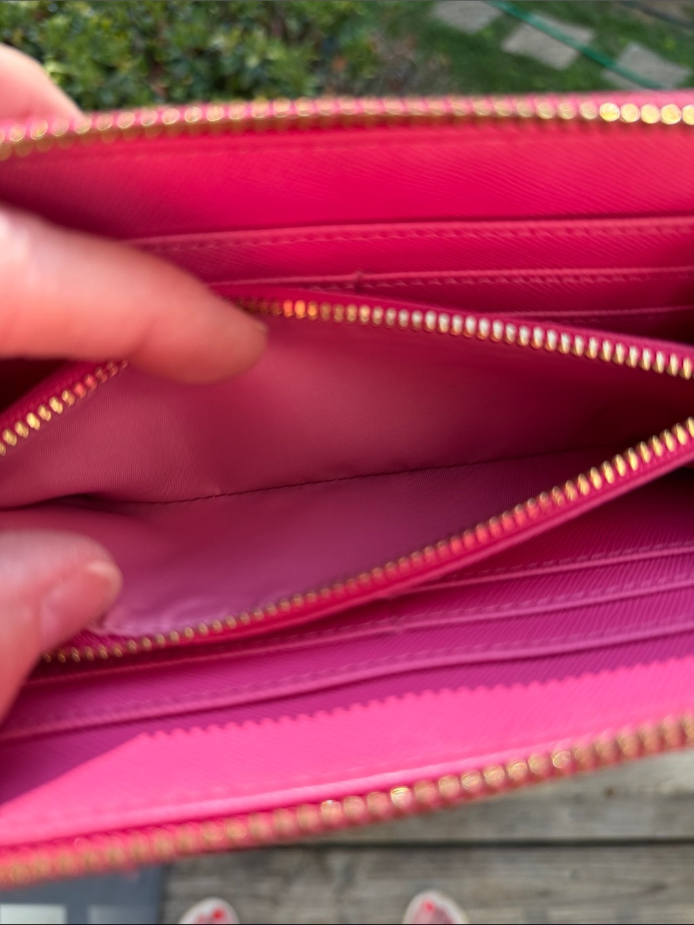 Tory Burch Hot Pink Saffiano Leather Wallet with Gold Logo. GUC - Picture 16 of 16